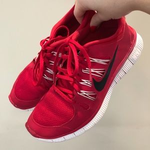 ✨ Nike Free Run Red Sneakers ✨